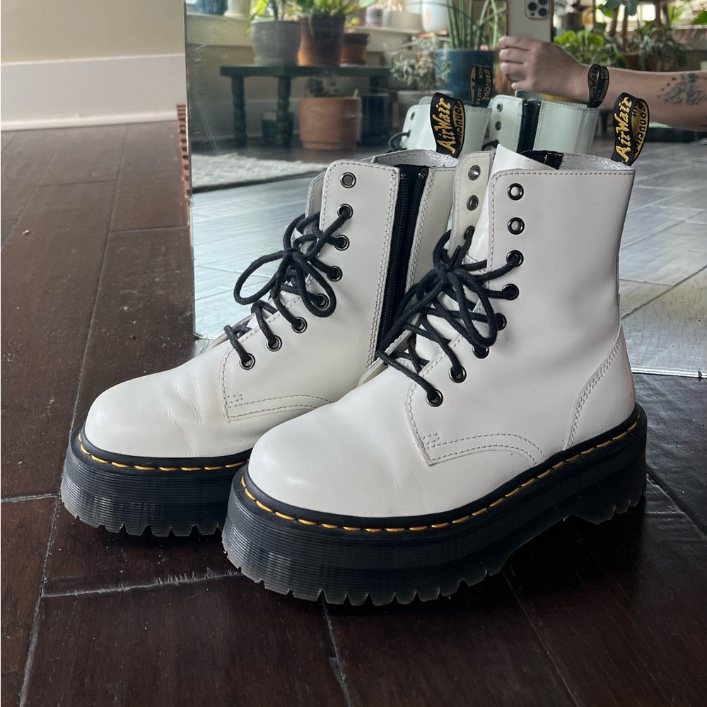 Platform Doc Martens